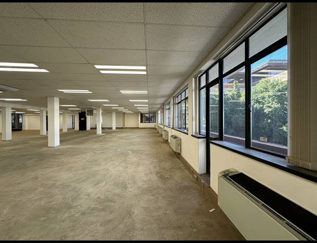 1,731M² OFFICE TO LET IN SANDTON CENTRAL